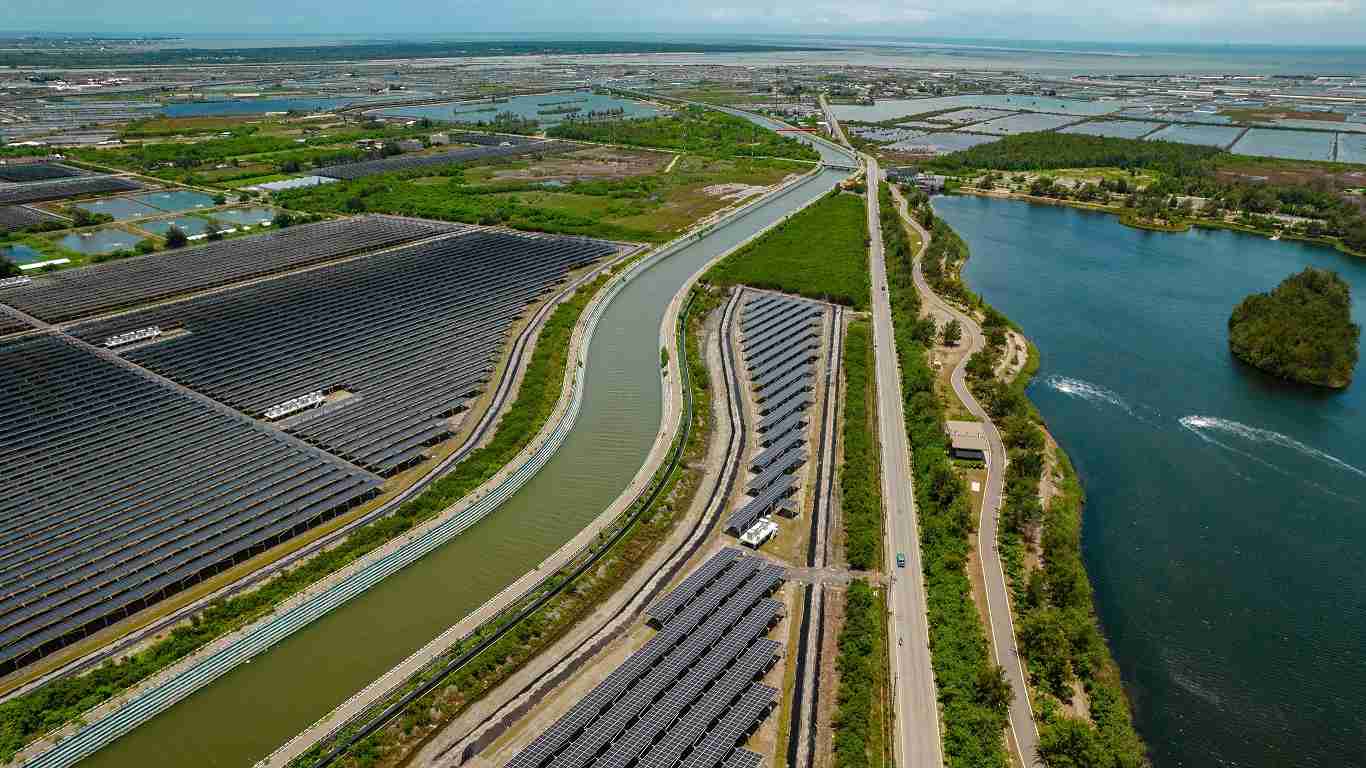 龙门国际能源事业提供智慧能源管理、、、太阳能监控管理、、、、全方位电厂建置及运维解决方案，，，，并拥有管理超过6000案场的经验